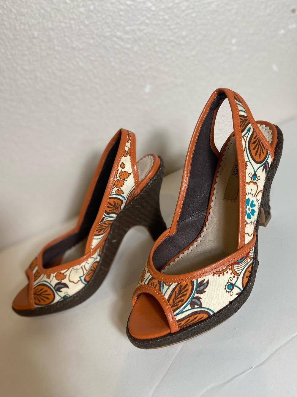 Pink Studio~Colorful Floral Pattern~Peep Toe~Slingback~Weave Wedge Heel~Size 6.5 - Picture 6 of 15